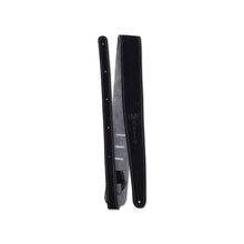 Lade das Bild in den Galerie-Viewer, MARTIN SCHWARZER WILDLEDER GITARRENGURT